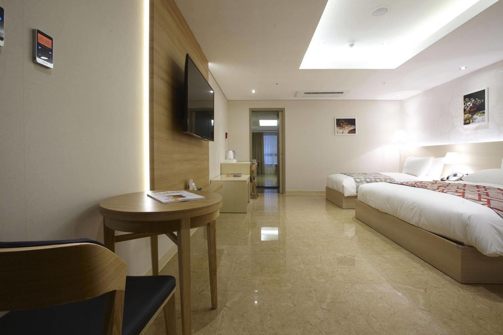 Hotel Sopra Incheon Cheongna Extérieur photo